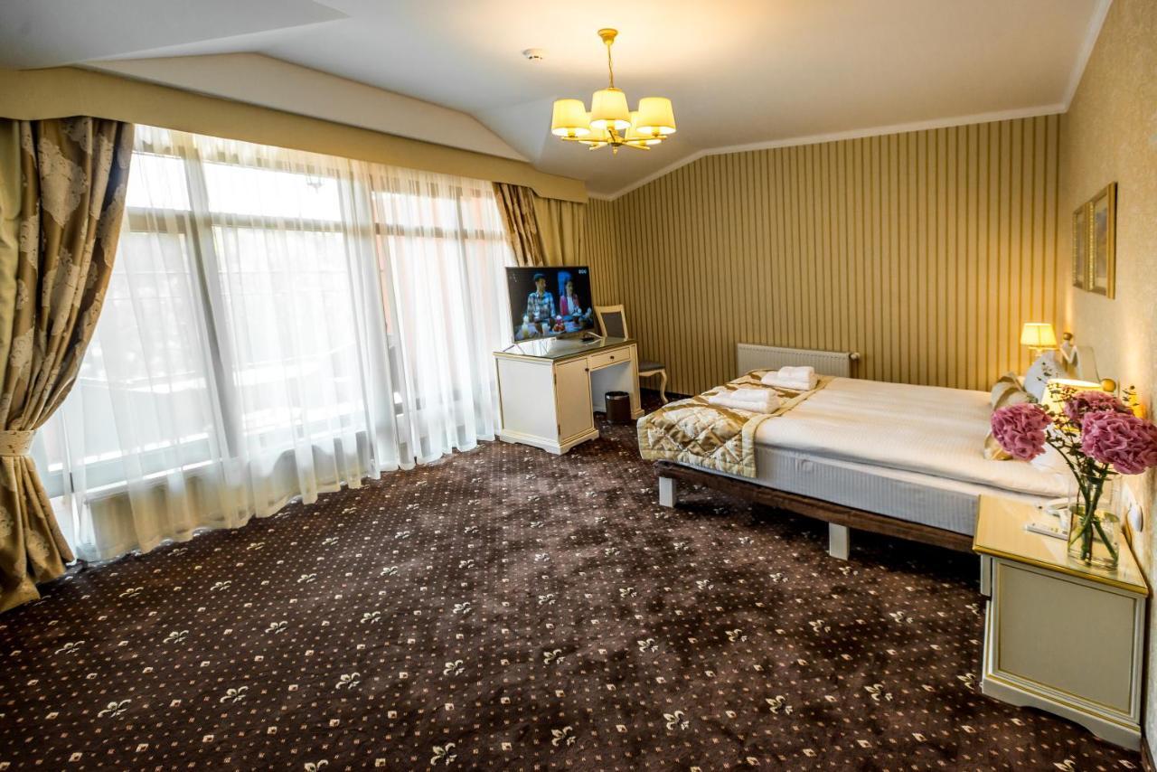Fenix Town Hotel Vinița Exterior foto