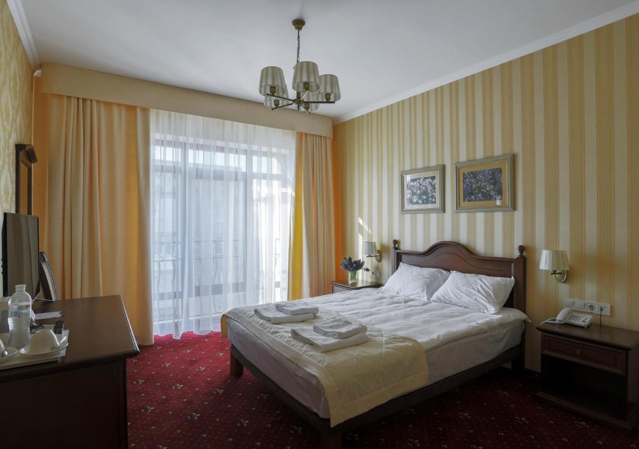 Fenix Town Hotel Vinița Exterior foto
